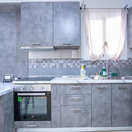 Bright Apartment In Pire Dış mekan fotoğraf
